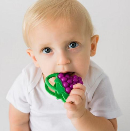 Smoothie dudlík s hygienickým pouzdrem - Hrozen Baby Banana