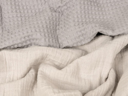 Mušelínová deka Prestige šedá 75 x 100 cm Babymatex