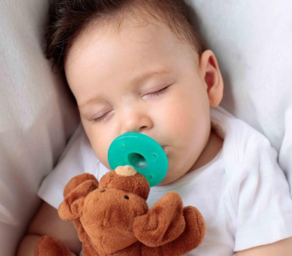 Usínáček s dudlíkem Medvídek hnědý