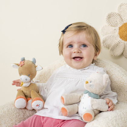 Kravička plyšová mini Mila 20 cm Mila, Zoe & Lana Nattou