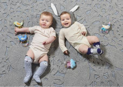Chrastítko s kroužkem 0 m + Taf Toys MĚSÍČEK