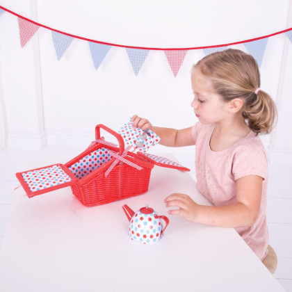 Čajová puntíkovaná sada v piknikovém koši Bigjigs Toys