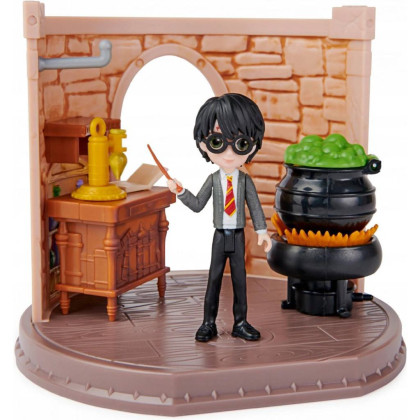 Harry Potter učebna míchání lektvarů s figurkou Harryho
