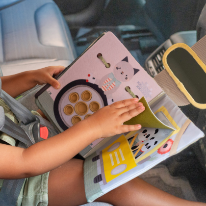 Knížka s aktivitami do auta Busy Book Taf Toys