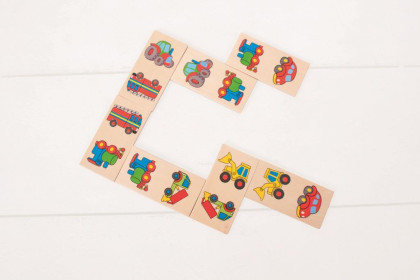 Dřevěné domino dopravní prostředky Bigjigs Toys