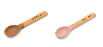 Silikonová lžička s dřevěnou rukojetí New Baby