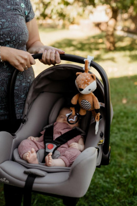 Natahovací hrací strojek plyš 30 cm závěs na postýlku/kočárek Babyted