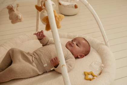 Hrací deka s hrazdou Newborn Naturals Little Dutch