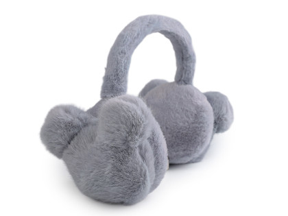 Kožešinové klapky na uši