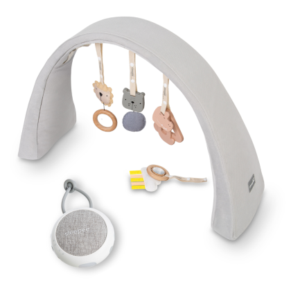 Nastavitelná hrazdička s hračkami a bílým šumem 2 v 1 Sleepee
