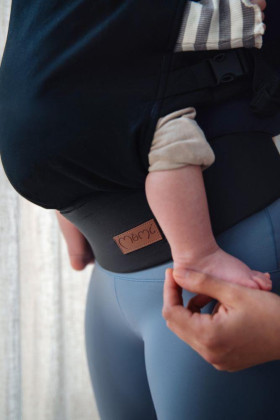 Ergonomické nosítko Collet béžové MoMi