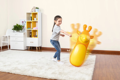 Nafukovací boxovací pytel zvířátka 89 cm Bestway