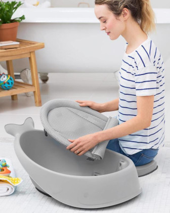 Vanička s ergonomickou podložkou Moby 3 fázová Skip Hop
