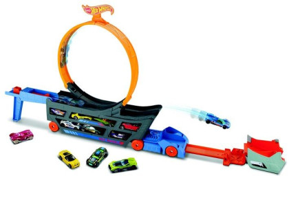 Hot Wheels Tahač a pojízdná dráha GCK38