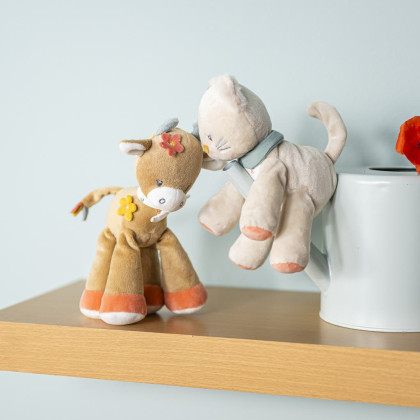 Kravička plyšová mini Mila 20 cm Mila, Zoe & Lana Nattou