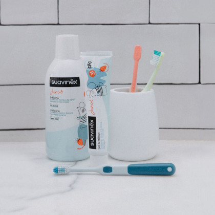 Dětská zubní pasta Baby/Kids s jahodovou příchutí - 50 ml Suavinex