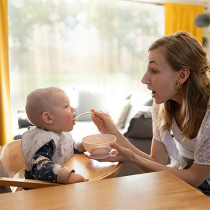 Miska s přísavkou a lžičkou BabyOno