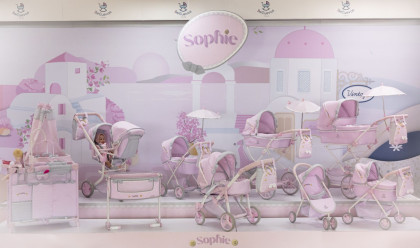 Skládací kočárek pro panenky se slunečníkem a taškou Sophie 60 cm DeCuevas