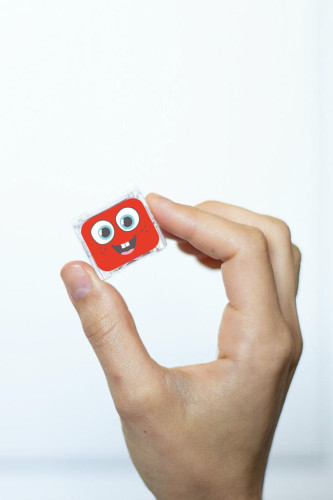 Senzorické svítící kostky do vody Sammy Glo Pals
