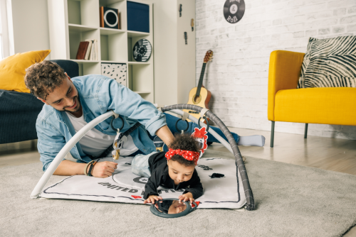 Hrací deka s hrazdou čtvercová Gymini Tiny Rockers Tiny Love