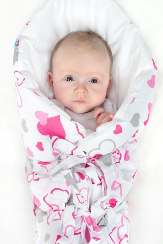 Klasická šněrovací zavinovačka New Baby