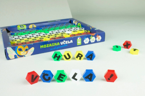 Včela se učí písmenka 110ks mozaika v krabici