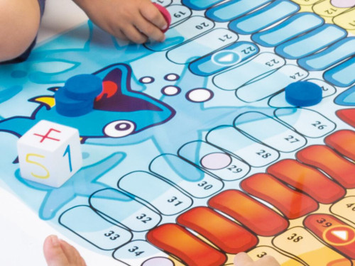 Člověče nezlob se (Giant Parcheesi)