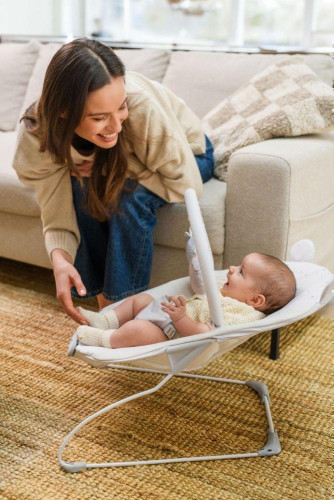 Vibrační lehátko s melodiemi Glossy MoMi