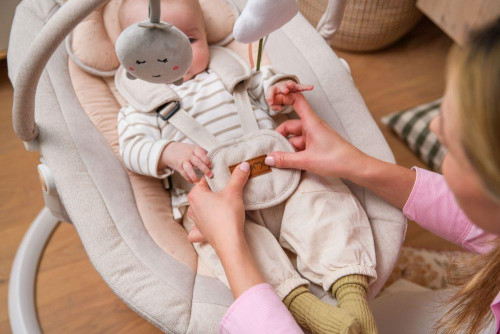 Elektrické houpátko Pearl MoMi