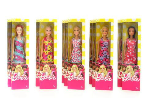 Barbie v šatech
