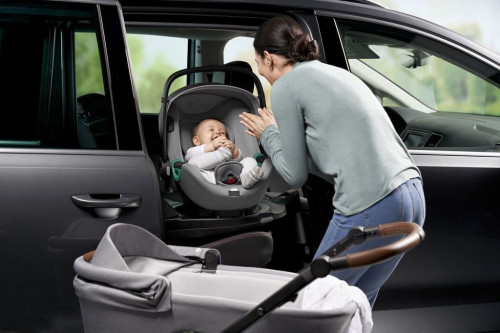 Autosedačka Baby-Safe iSense (0-13 kg)
