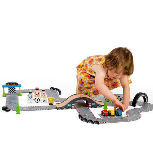 Dřevěná autodráha závodní den Bigjigs Rail