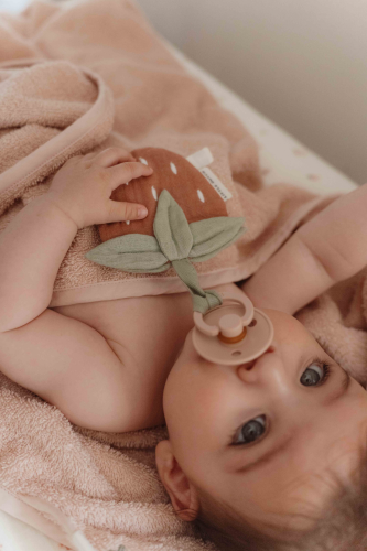Přívěsek na šidítko Jahoda Little Dutch