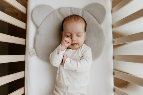 Mušelínový plochý polštář Teddy Bear Sleepee Love béžový se srdíčky