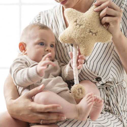Hračka hudební Teddy hvězdička Nattou 25 cm, 0 m+