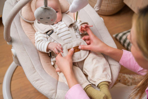 Elektrické houpátko Pearl MoMi