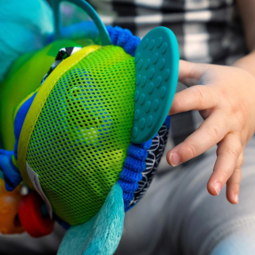 Hračka aktivní na C kroužku želva Neptune’s Sensory Sidekick™ 0 m+