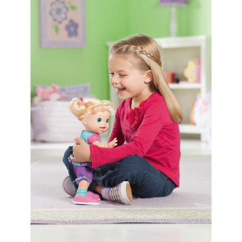 Baby Alive chodící panenka