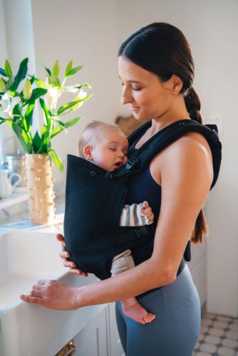 Ergonomické nosítko Collet béžové MoMi
