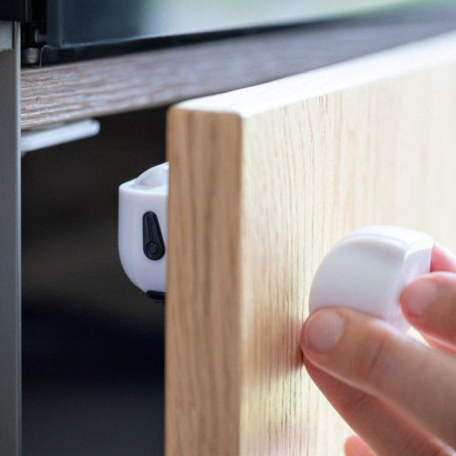 Magnetické uzávěry skříněk 8 ks + 2 klíče White