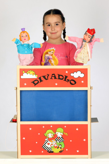 Dřevěná čtyřkombinace - divadlo pošta obchod a tabulka