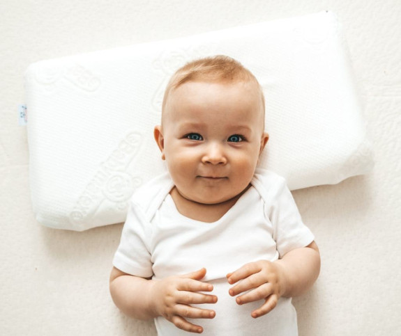 Dětský polštář Memo 50 x 26 cm BabyMatex