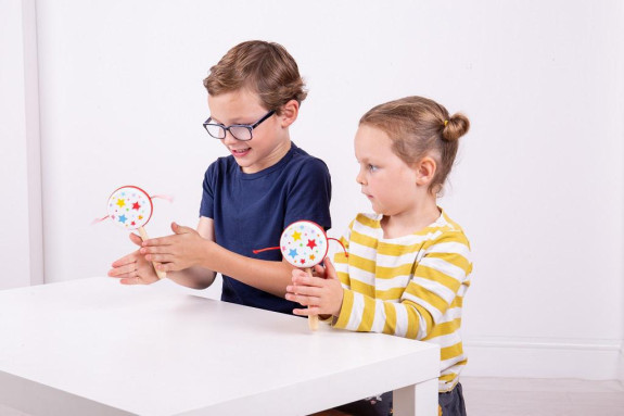 Dřevěný rotační bubínek hvězdičky 1 ks Bigjigs Toys