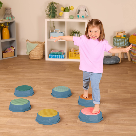 Balanční stupínky Balance & Hop 6 ks B-Toys