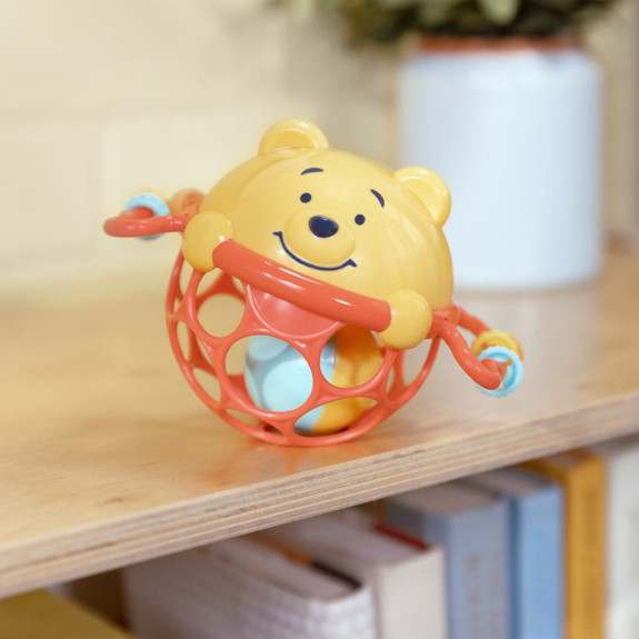 Hračka Oball chrastítko Winnie the Pooh Jingle & Shake™ 0 m+ Bright Starts