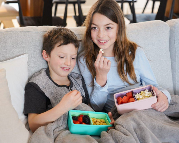 Silikonový bento box na svačinu 700 ml Melii