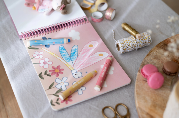 Omalovánky s pastelkami Zahrada Rosa Little Dutch