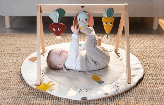 Hrací deka s hrazdou Garden of Adventures Tiny Love