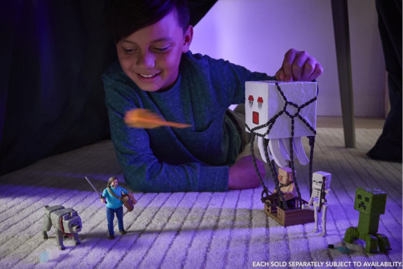 Minecraft movie akční figurka blast attack ghast 25 cm