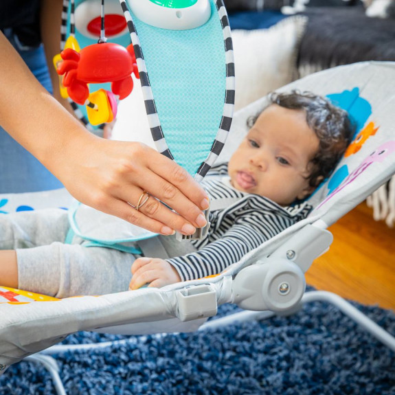 Lehátko hudební vibrační Kick to It Opus do 18 kg Baby Einstein